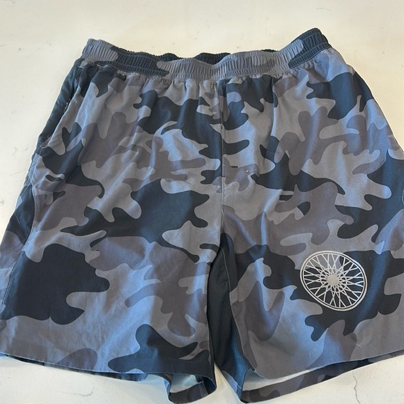 Men’s SoulCycle Shorts Size XL - Picture 1 of 4
